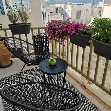 公寓 Pied-a-terre Naousa, Paros